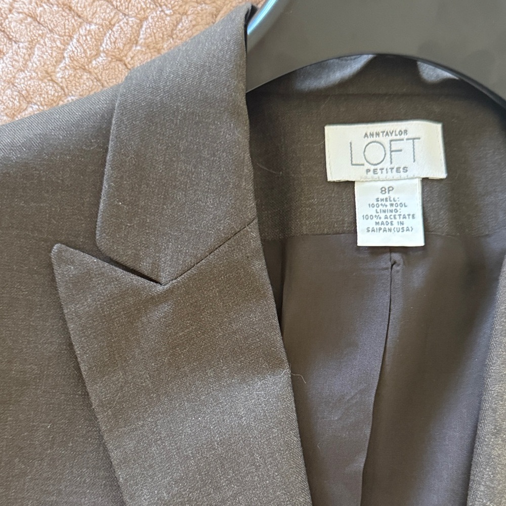 100% Wool Ann Taylor LOFT Petite Women's Blazer - Picture 4 of 4
